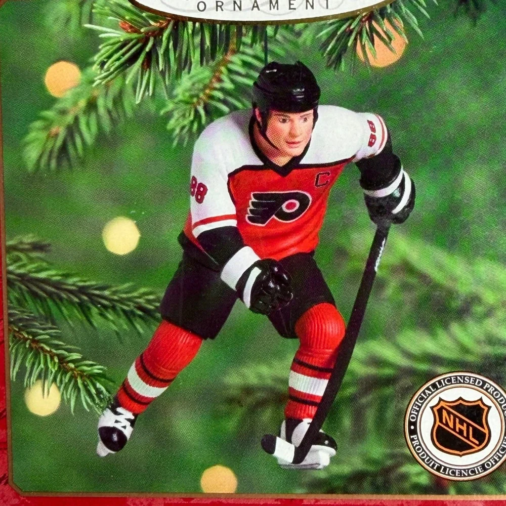 Vintage Hallmark Eric Lindros Hockey Greats Keepsake Christmas Ornament NHL 2000